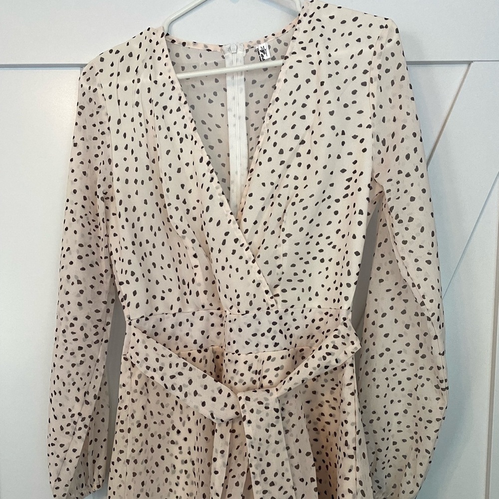 Relipop polka dot V-neck romper with sleeves. Size M